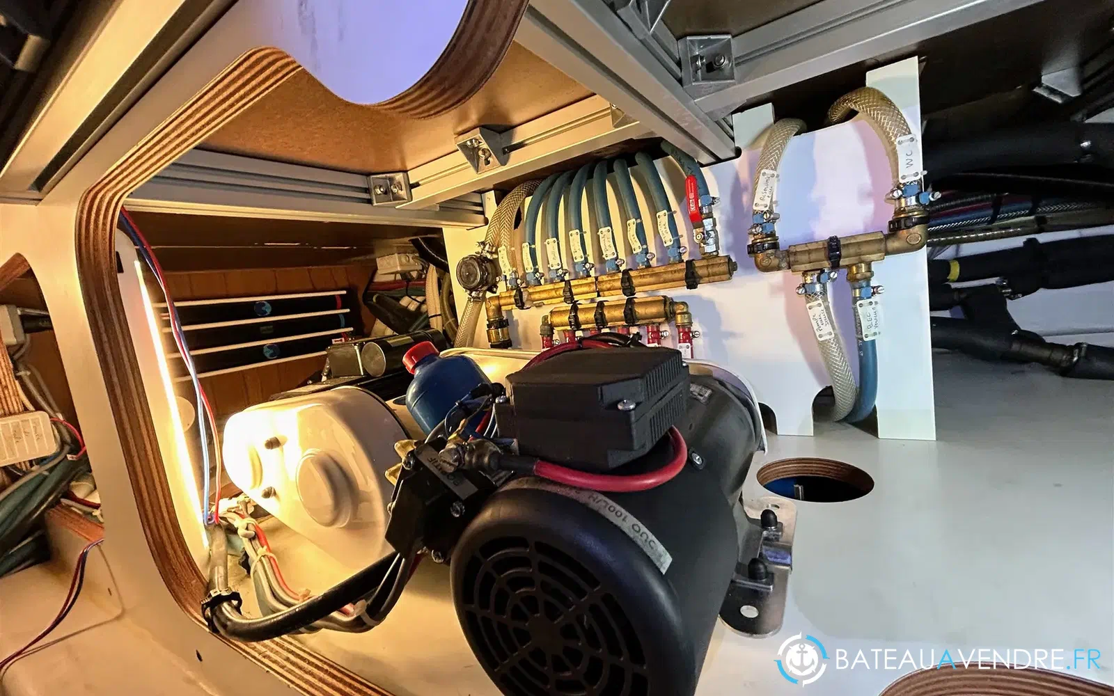 slider 13 Wauquiez Pilot Saloon 55