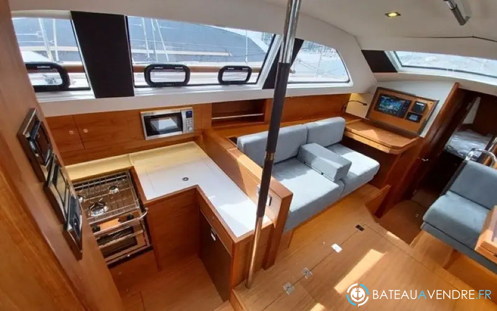 slider 11 Wauquiez Pilot Saloon 48