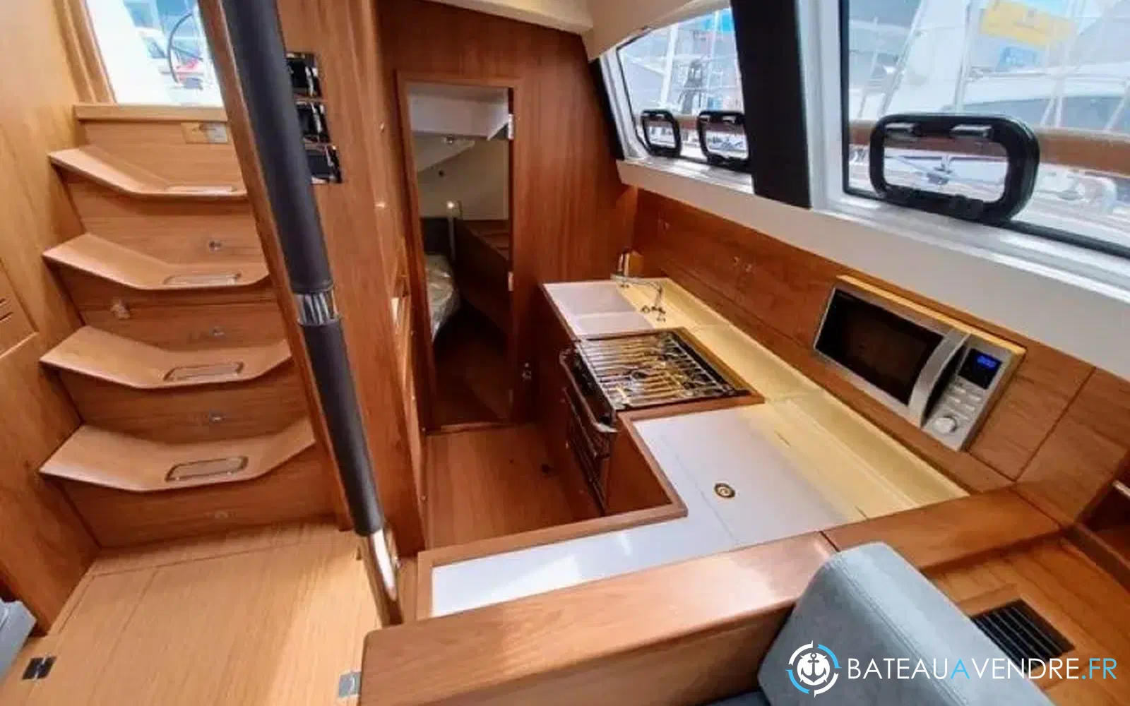 slider 13 Wauquiez Pilot Saloon 48