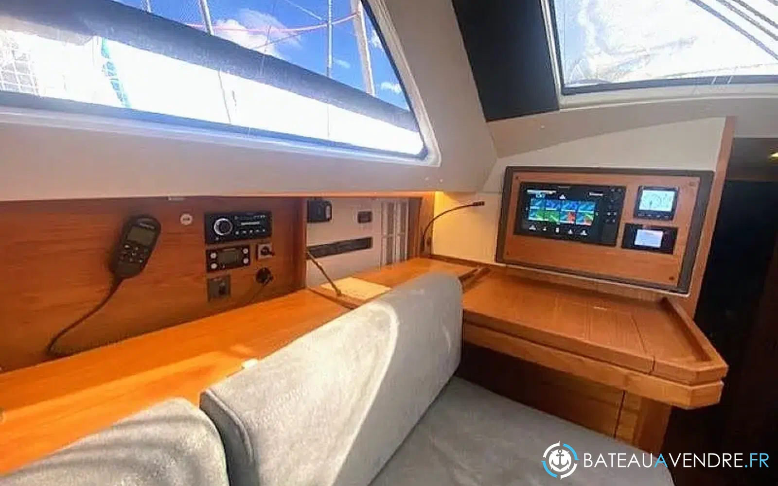 slider 14 Wauquiez Pilot Saloon 48