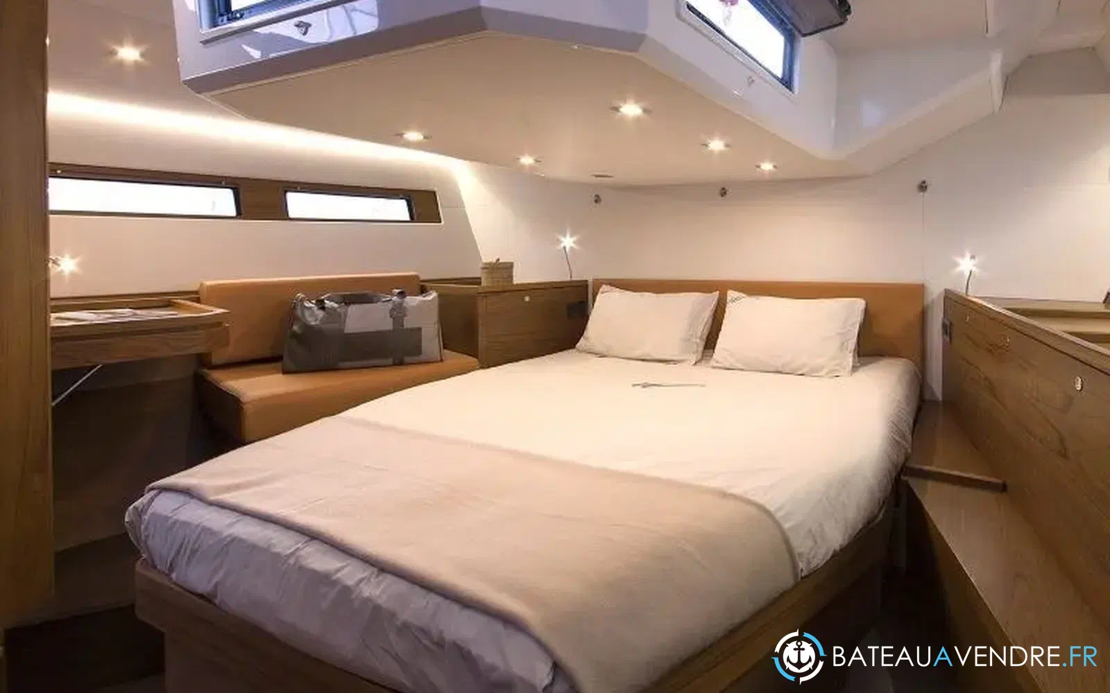 slider 16 Wauquiez Pilot Saloon 48
