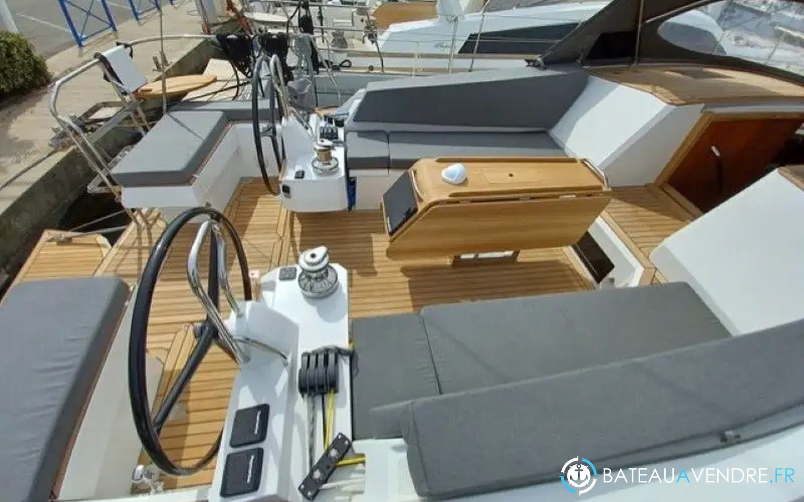 slider 6 Wauquiez Pilot Saloon 48