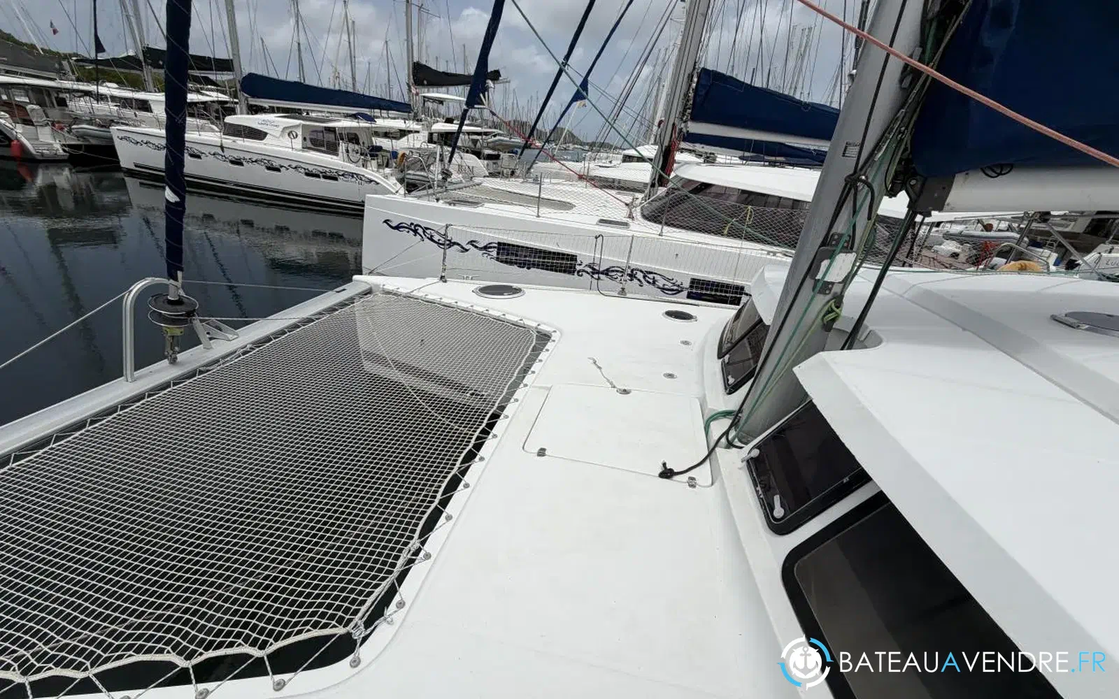 slider 11 Fountaine Pajot Mahe 36 Evolution