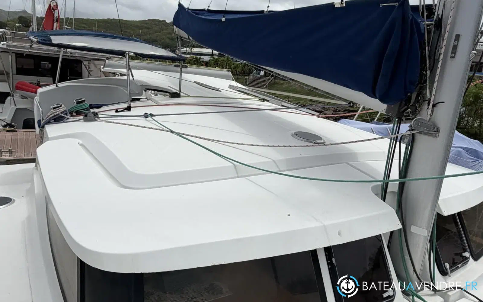 slider 15 Fountaine Pajot Mahe 36 Evolution