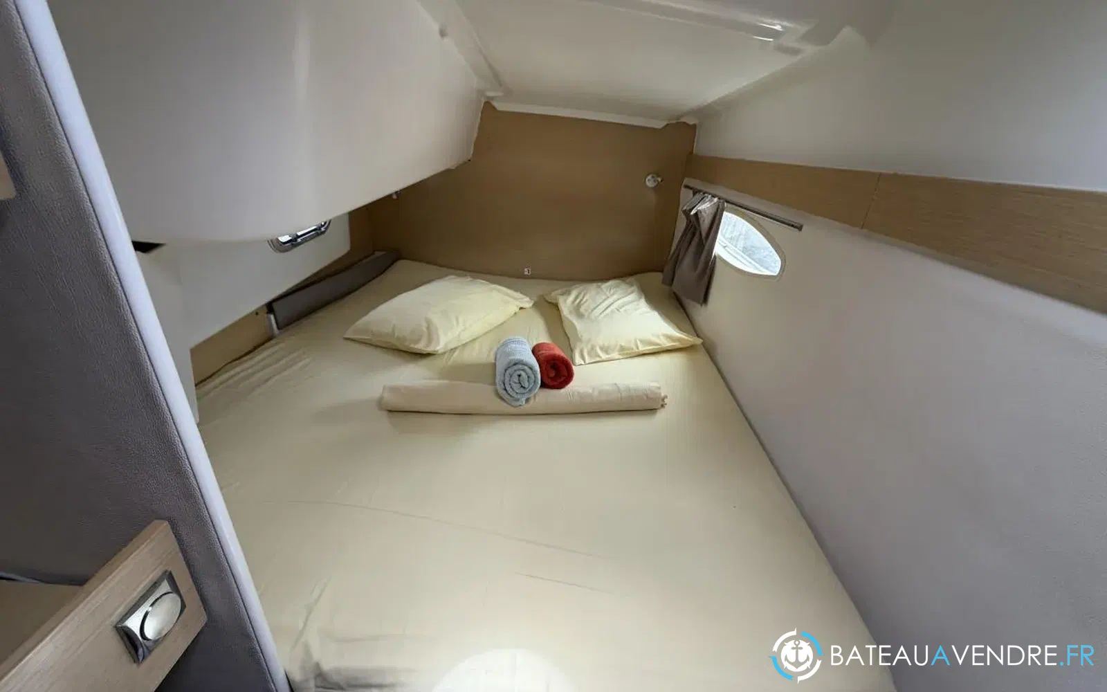 slider 33 Fountaine Pajot Mahe 36 Evolution