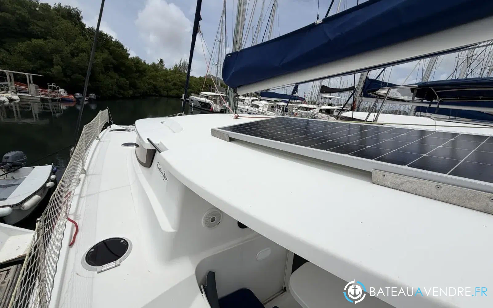 slider 8 Fountaine Pajot Mahe 36 Evolution