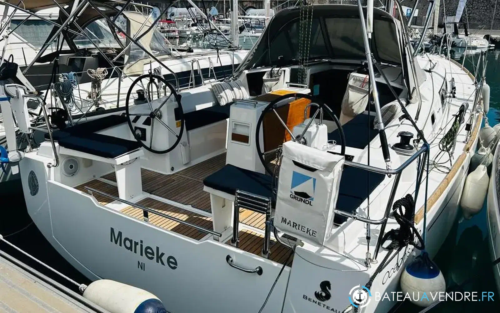 slider 1 Beneteau Oceanis 38.1