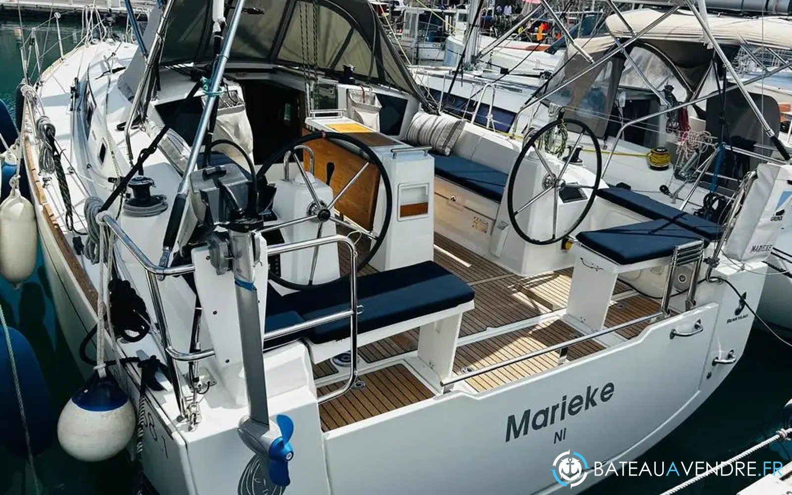 slider 4 Beneteau Oceanis 38.1