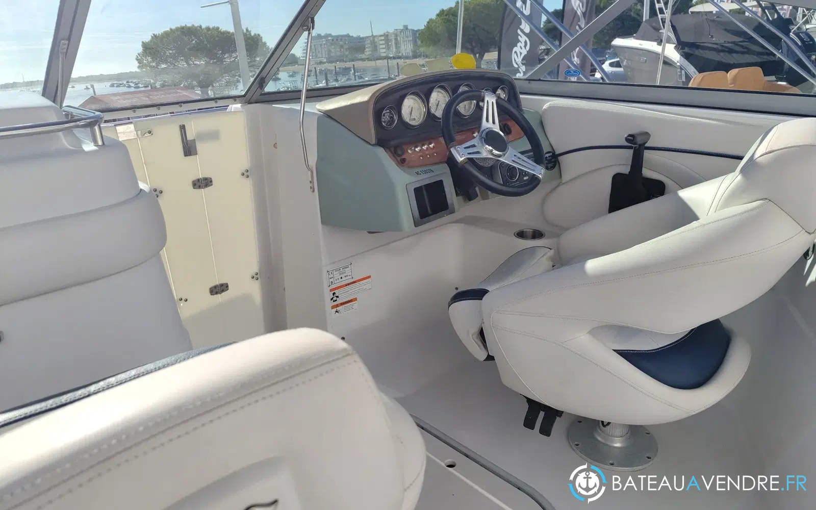 slider 15 Four Winns Horizon 240