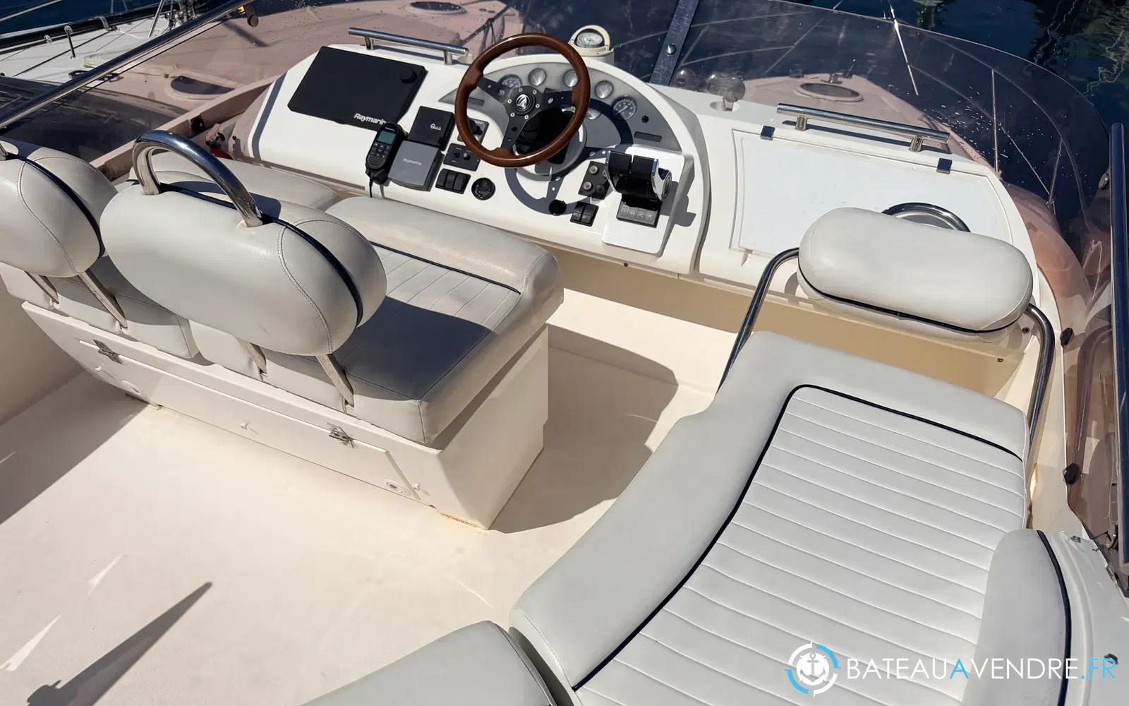 slider 10 Fairline Phantom 40