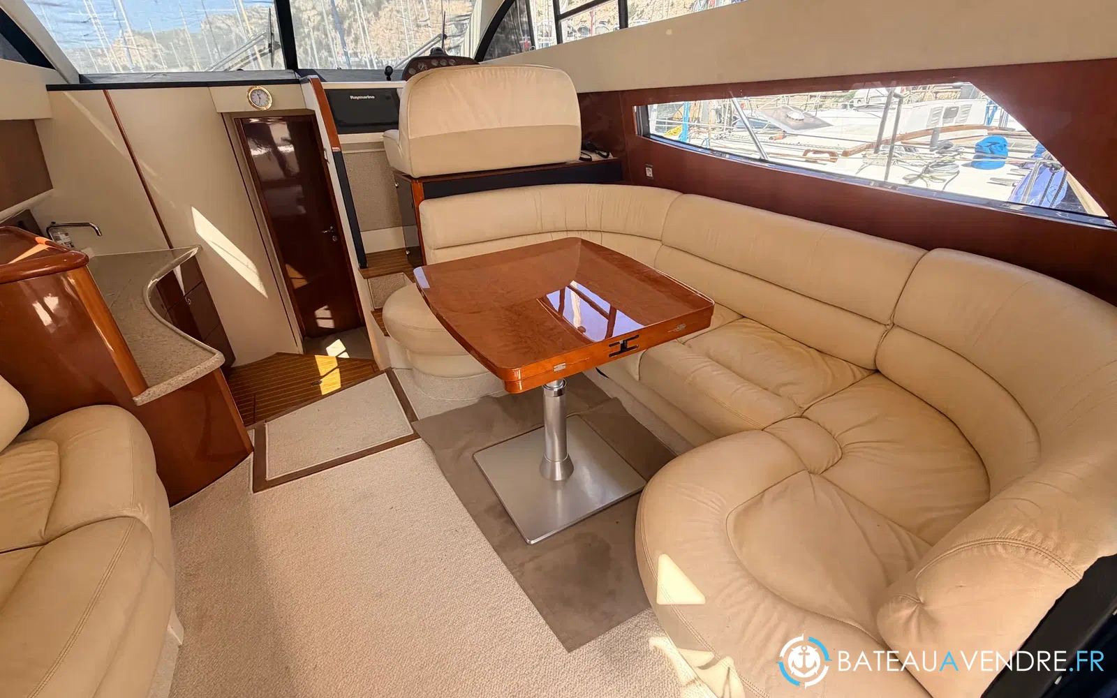 slider 13 Fairline Phantom 40