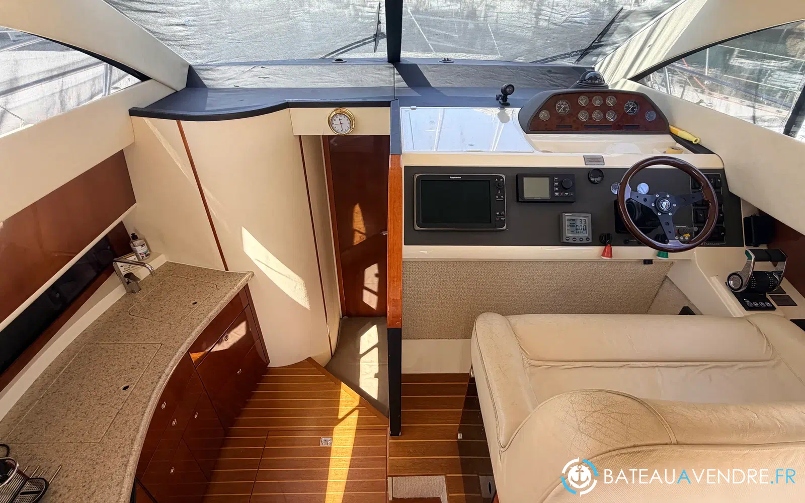 slider 18 Fairline Phantom 40