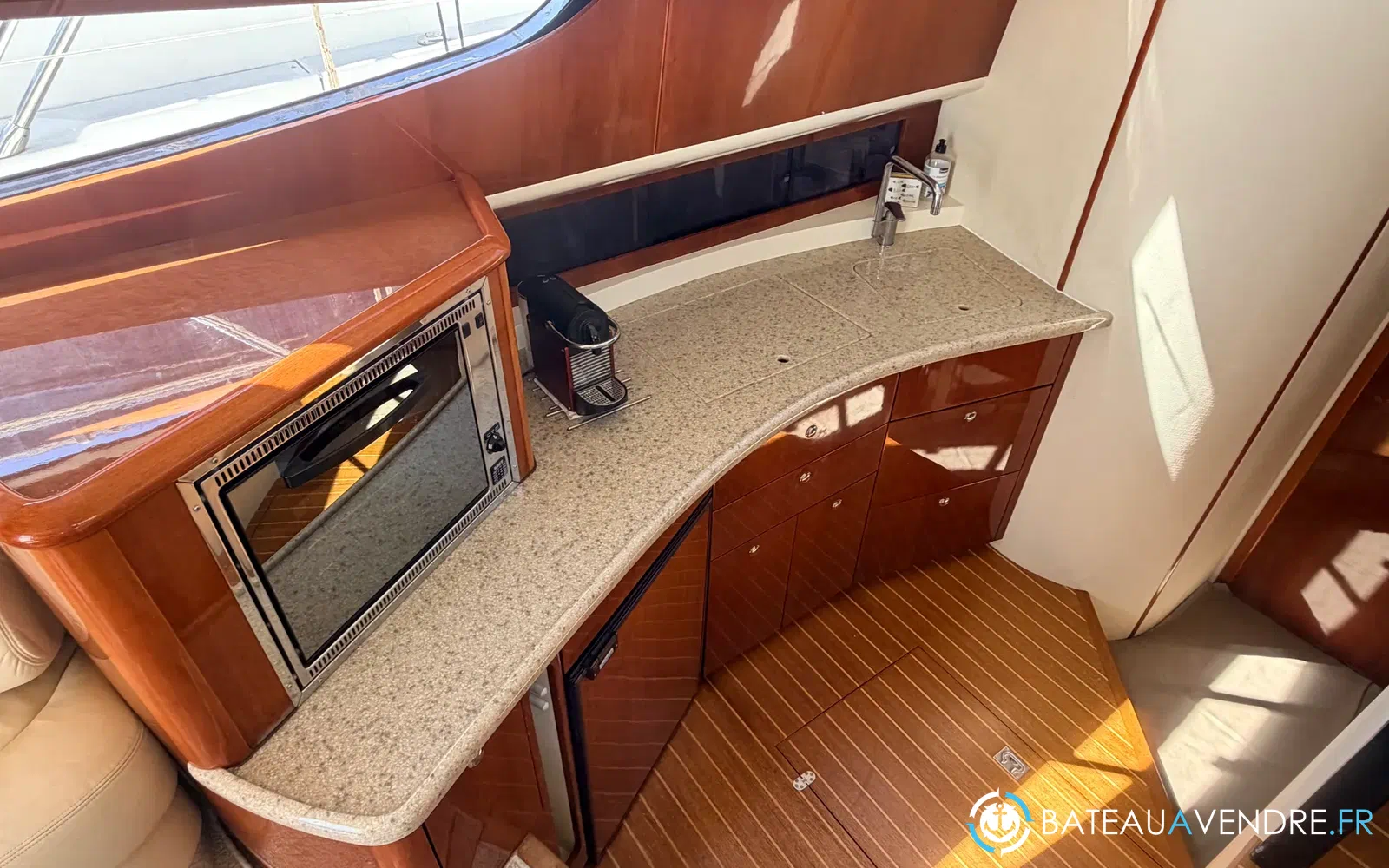 slider 19 Fairline Phantom 40