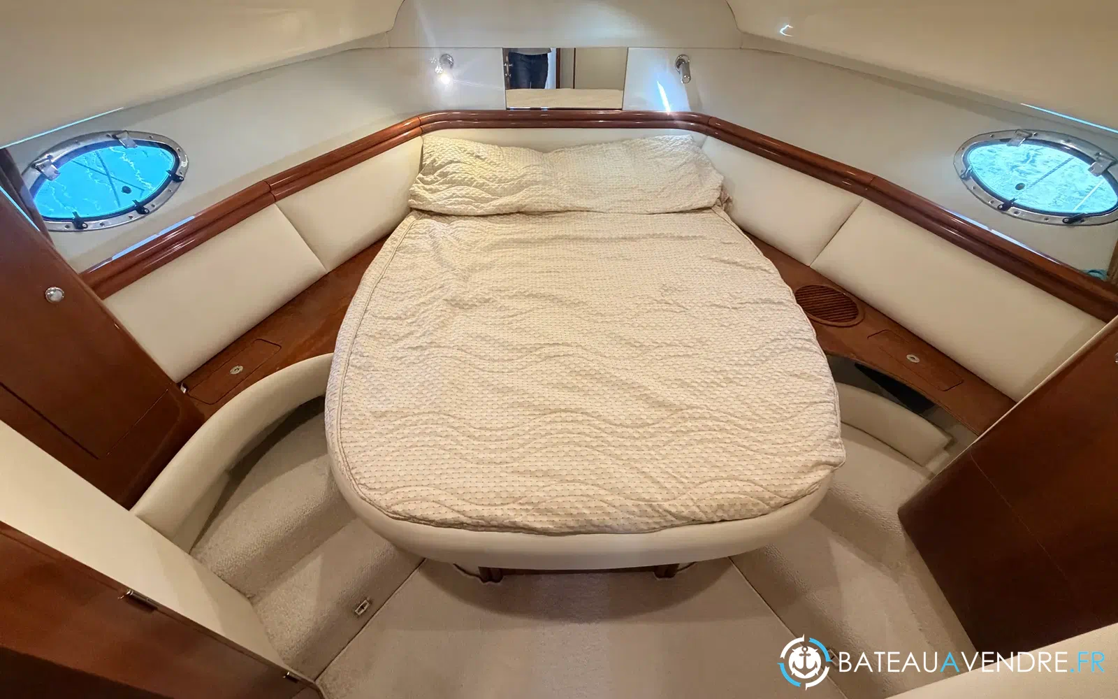 slider 21 Fairline Phantom 40