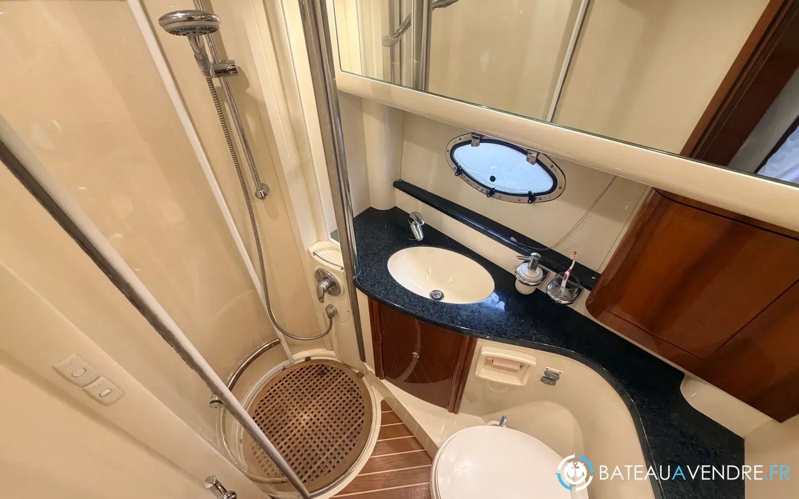 slider 24 Fairline Phantom 40