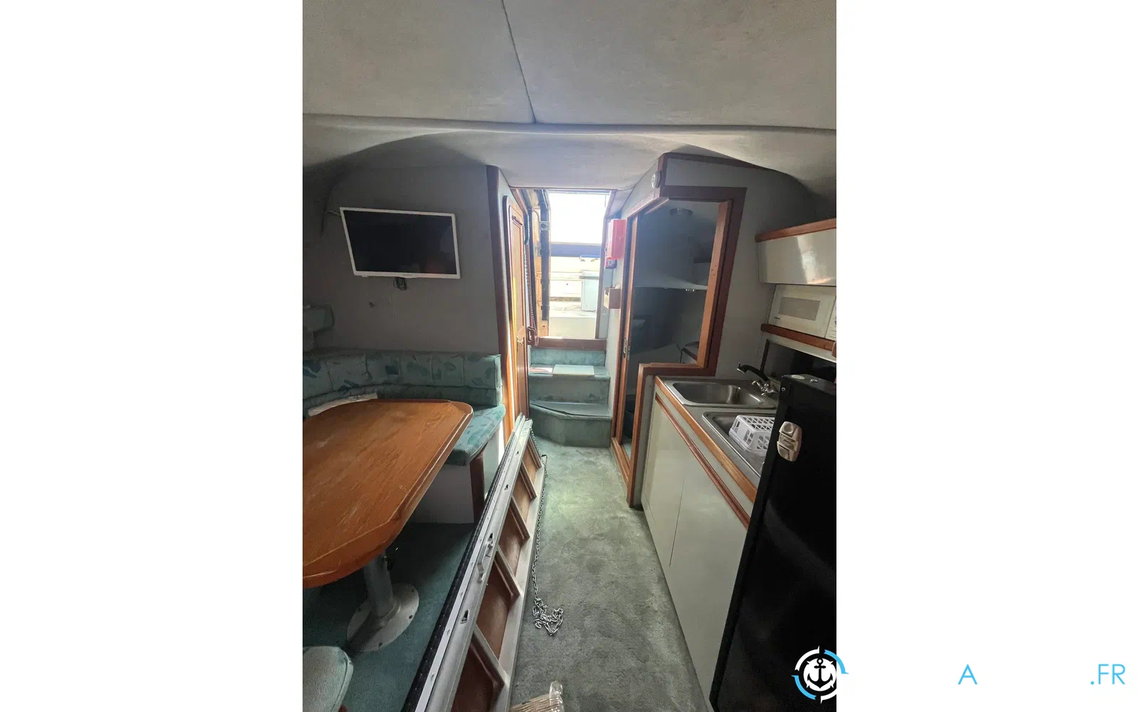 slider 23 Regal Commodore 320