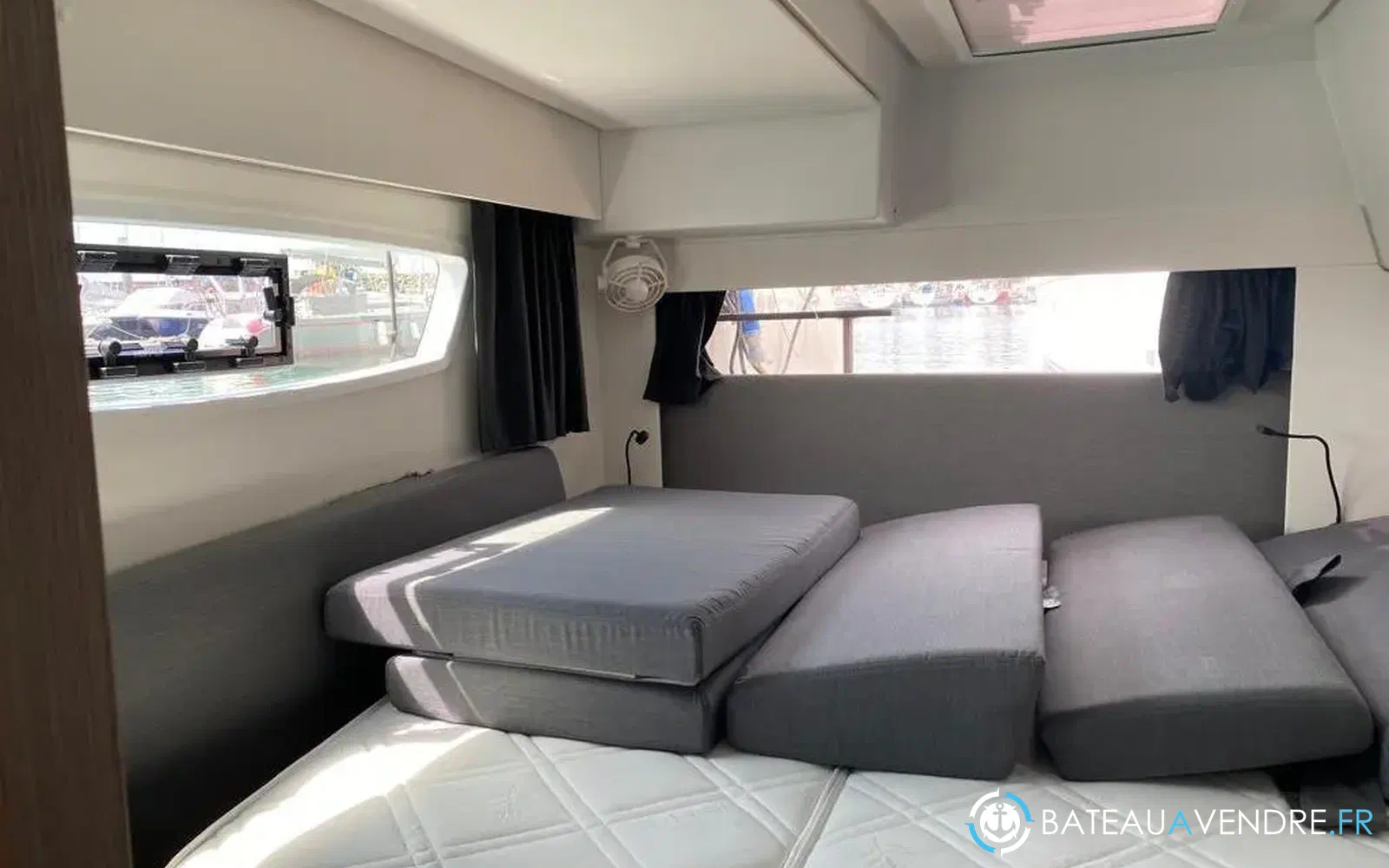 slider 11 Fountaine Pajot Tanna 47