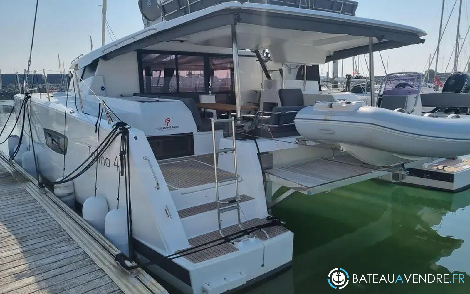 slider 1 Fountaine Pajot Tanna 47