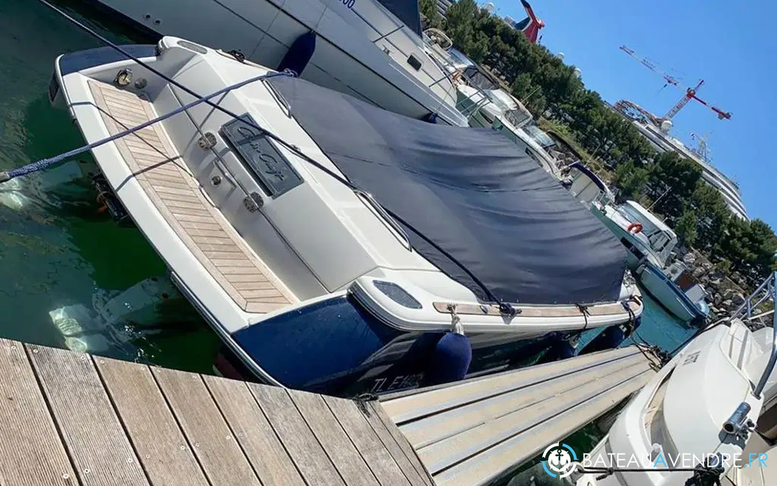 slider 14 Chris Craft Corsair 28