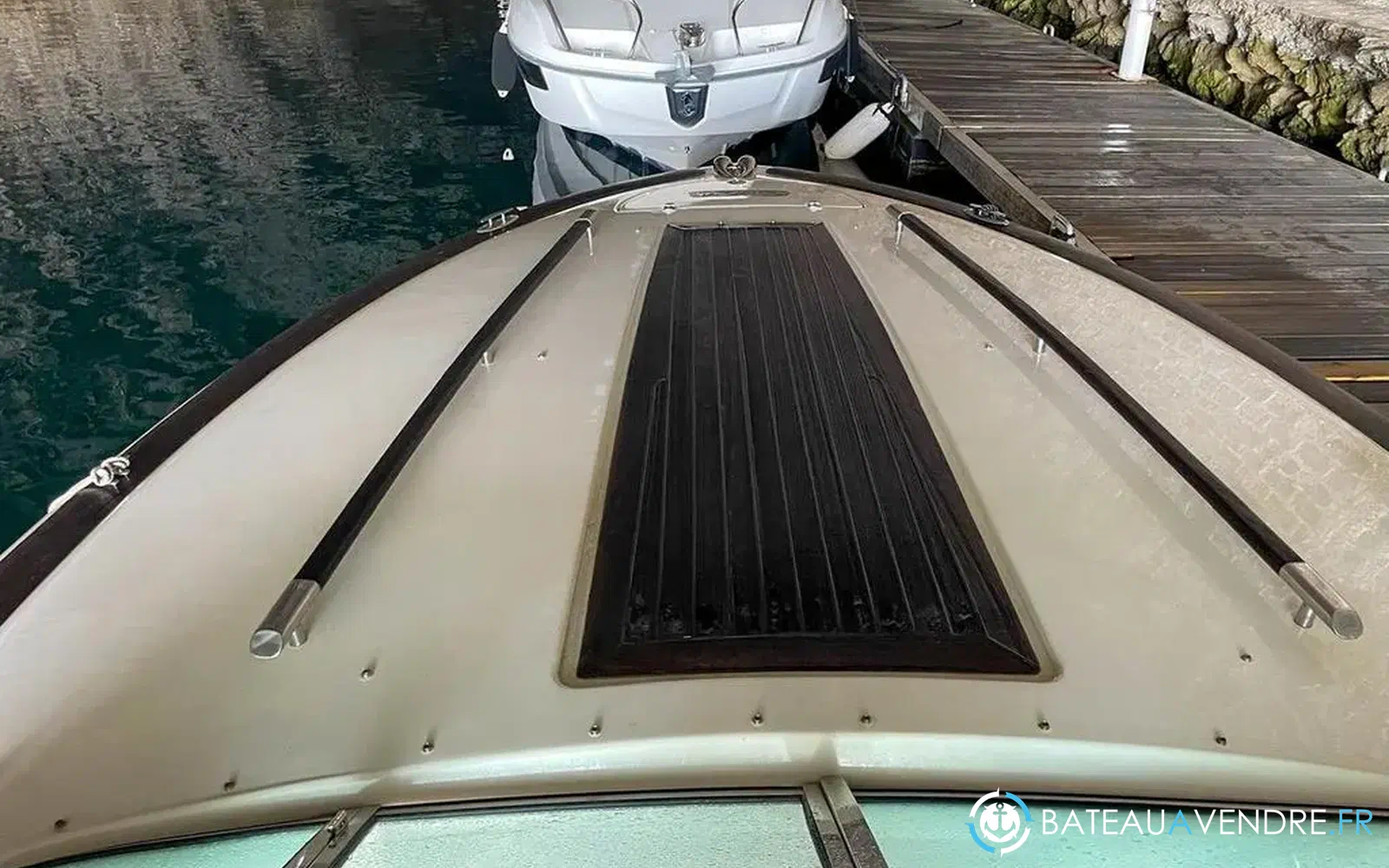slider 19 Chris Craft Corsair 28