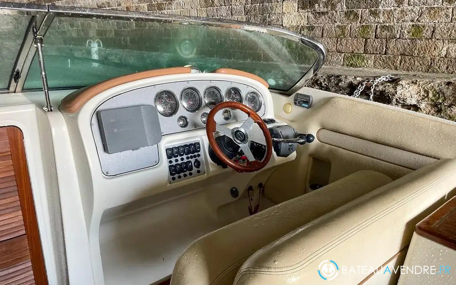 slider 23 Chris Craft Corsair 28