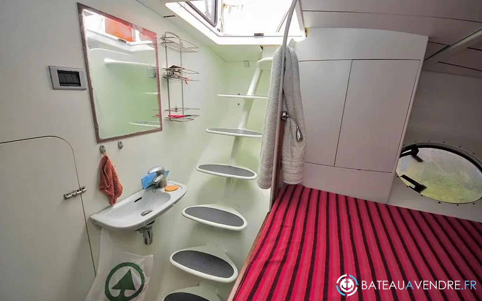 slider 15 Custom Trimaran