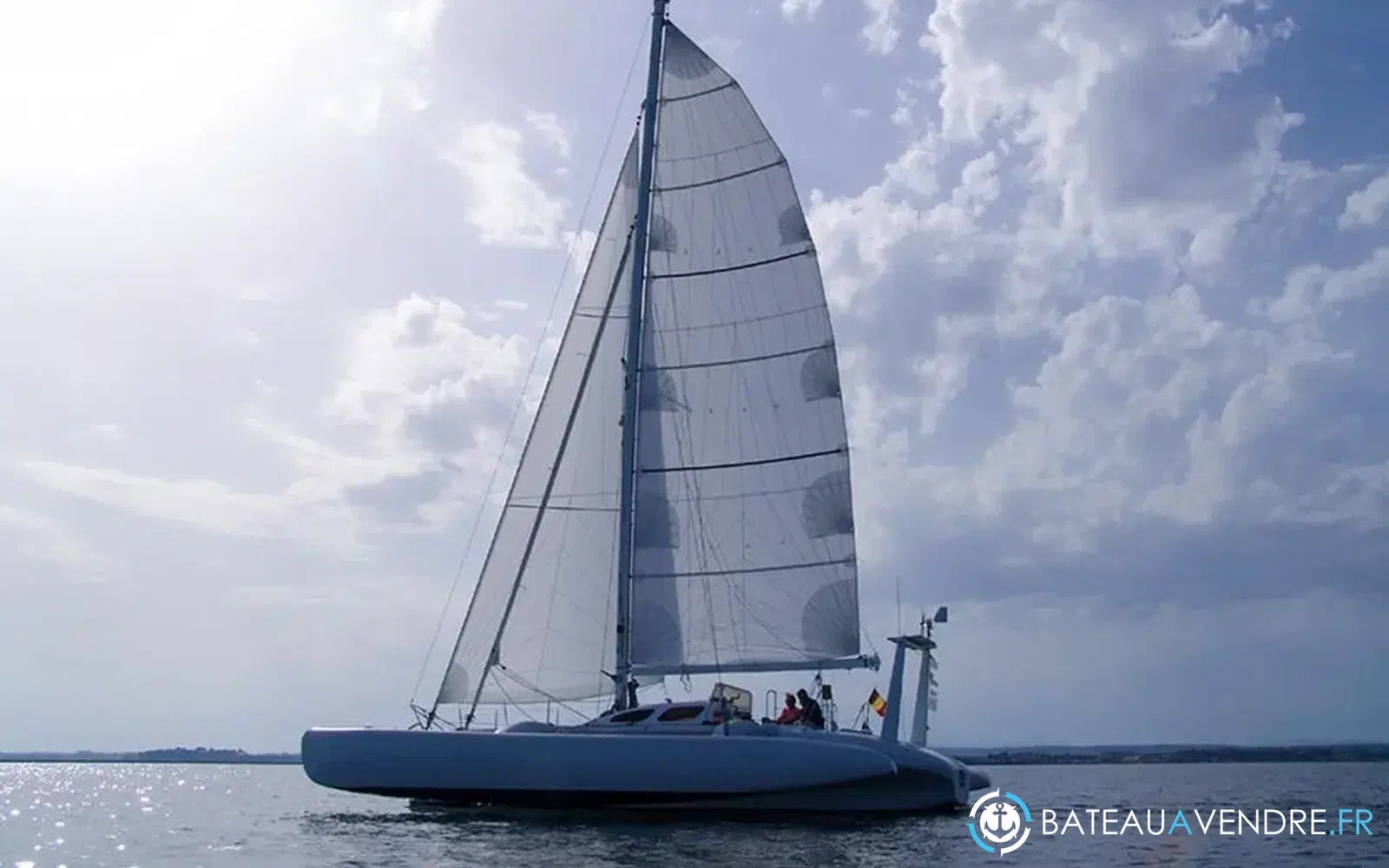 slider 4 Custom Trimaran