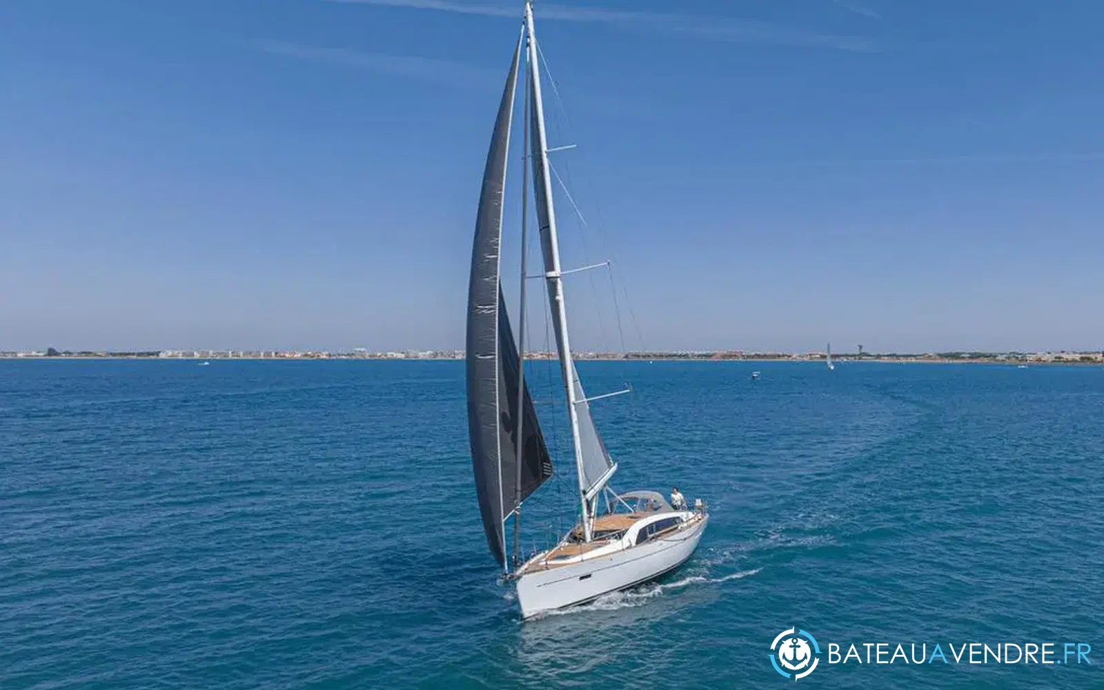 slider 0 Wauquiez Pilot Saloon 48