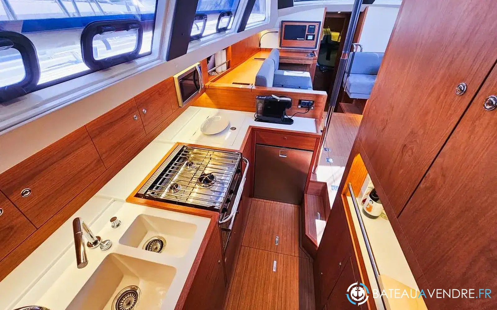 slider 9 Wauquiez Pilot Saloon 48