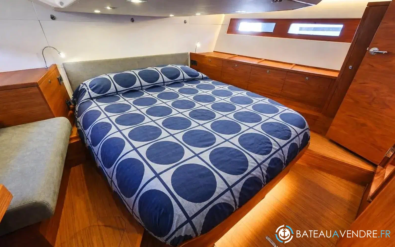 slider 11 Wauquiez Pilot Saloon 48