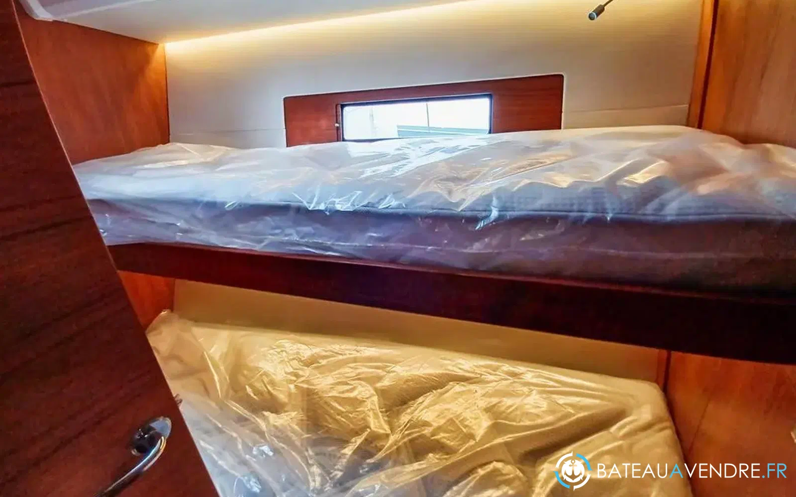 slider 16 Wauquiez Pilot Saloon 48