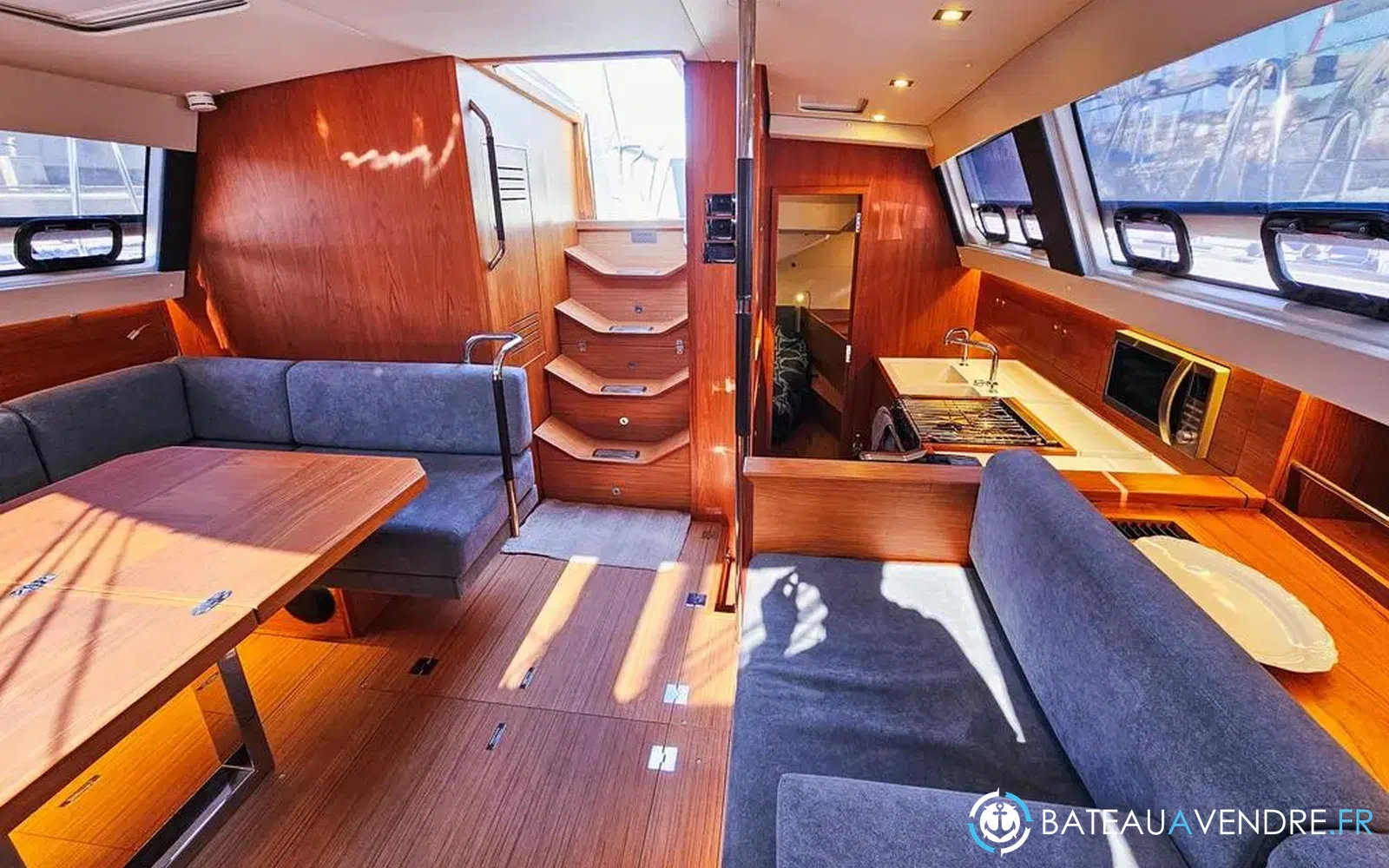slider 8 Wauquiez Pilot Saloon 48