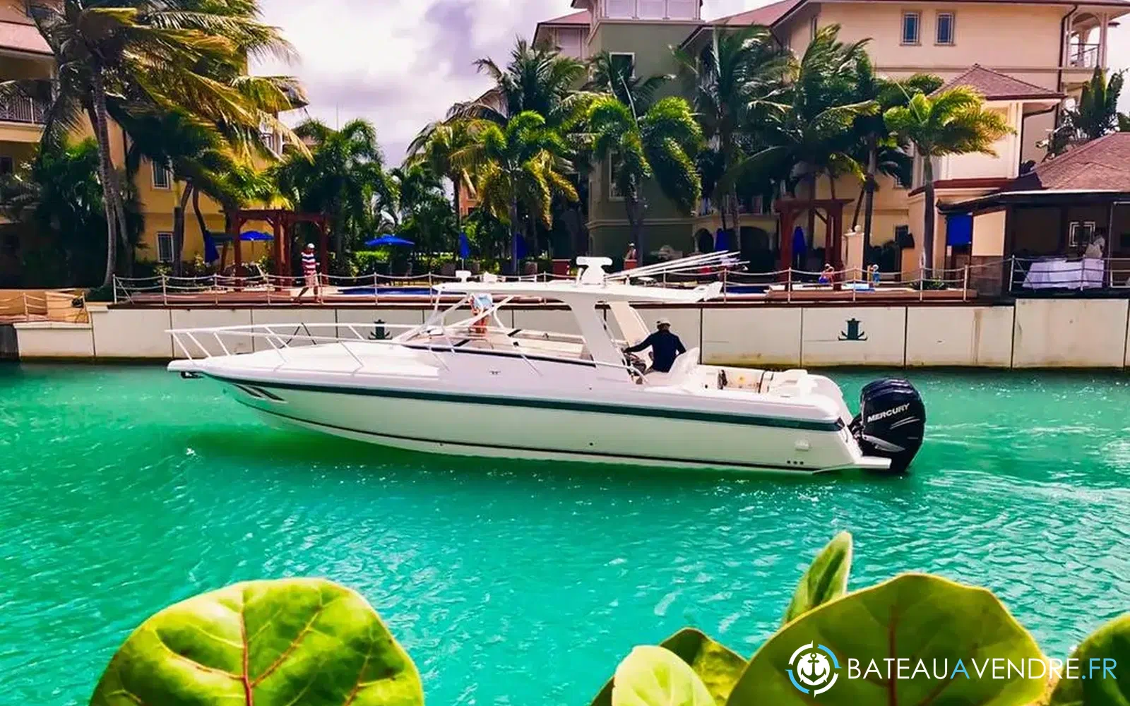 slider 0 Intrepid Miami 390 Sport Yacht