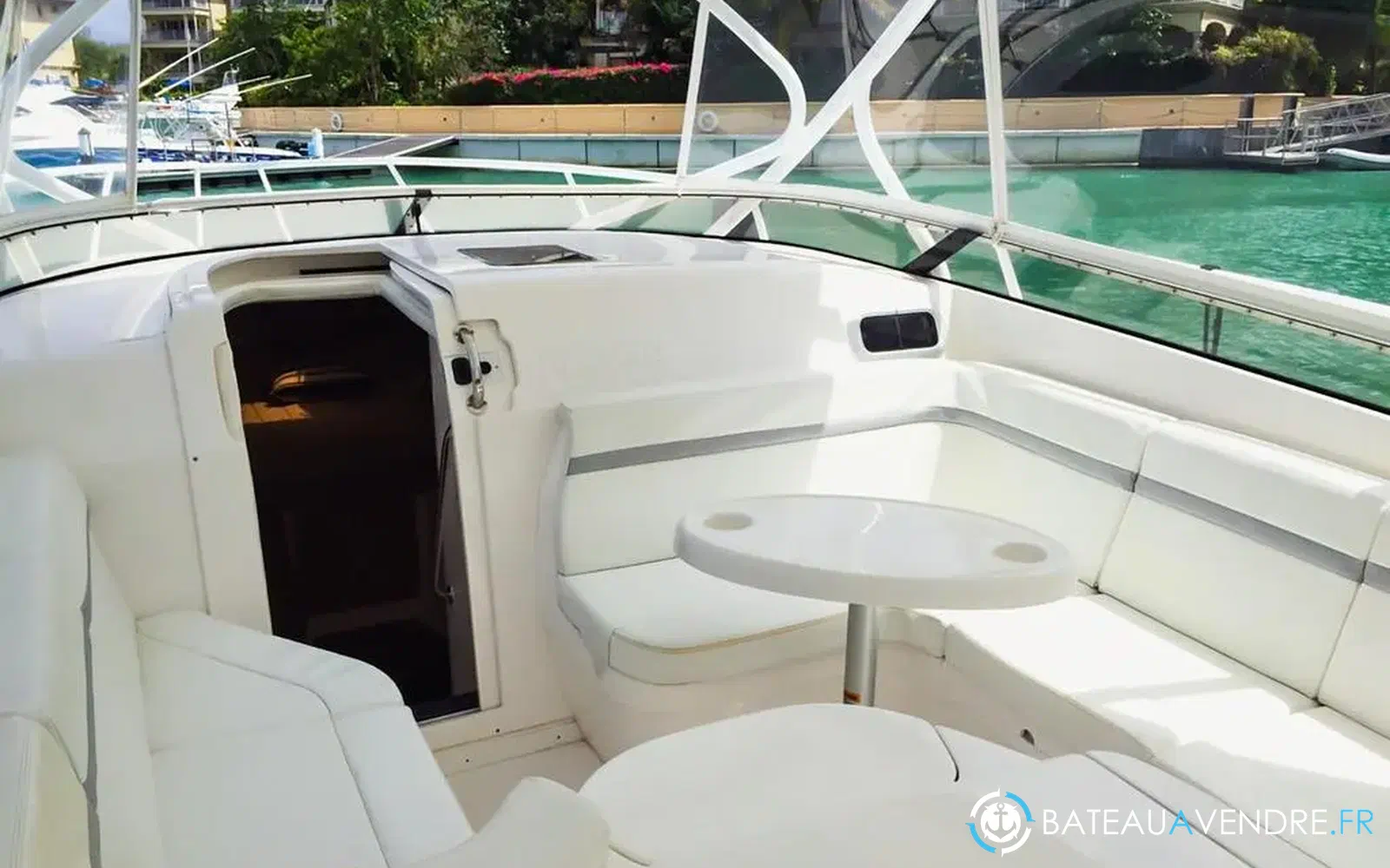 slider 17 Intrepid Miami 390 Sport Yacht