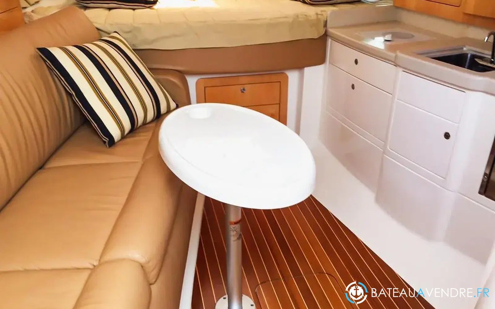 slider 25 Intrepid Miami 390 Sport Yacht