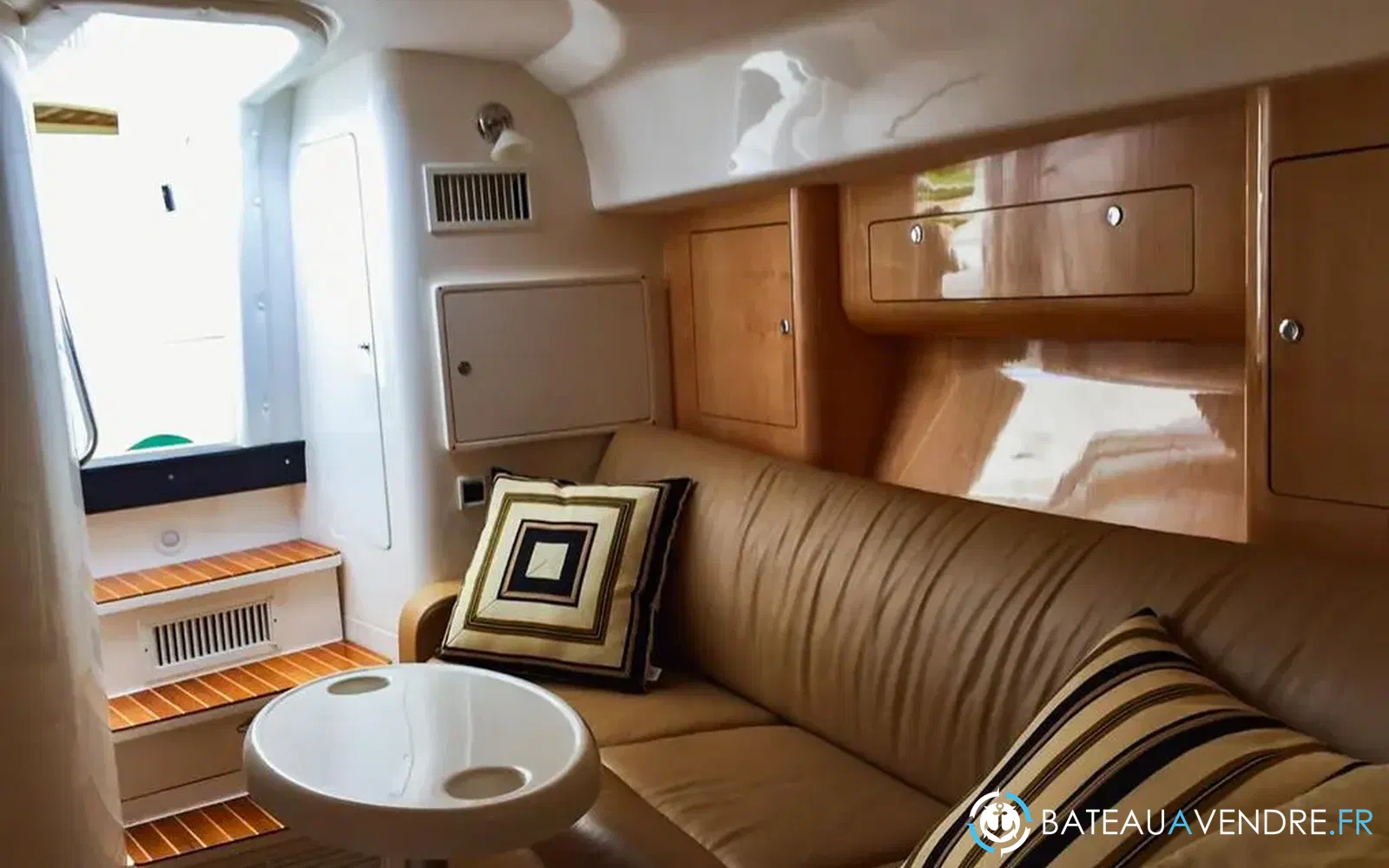 slider 26 Intrepid Miami 390 Sport Yacht