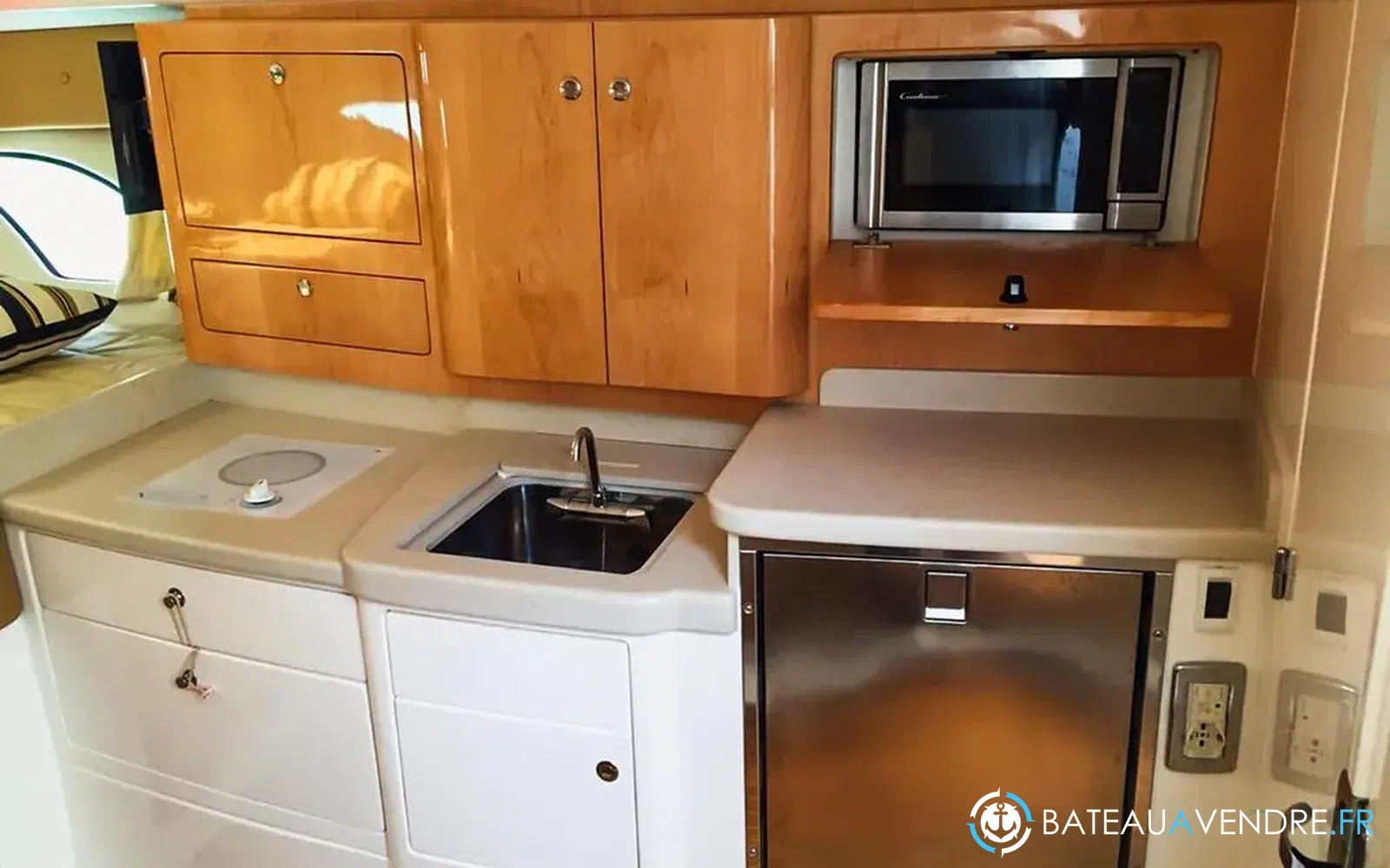 slider 27 Intrepid Miami 390 Sport Yacht