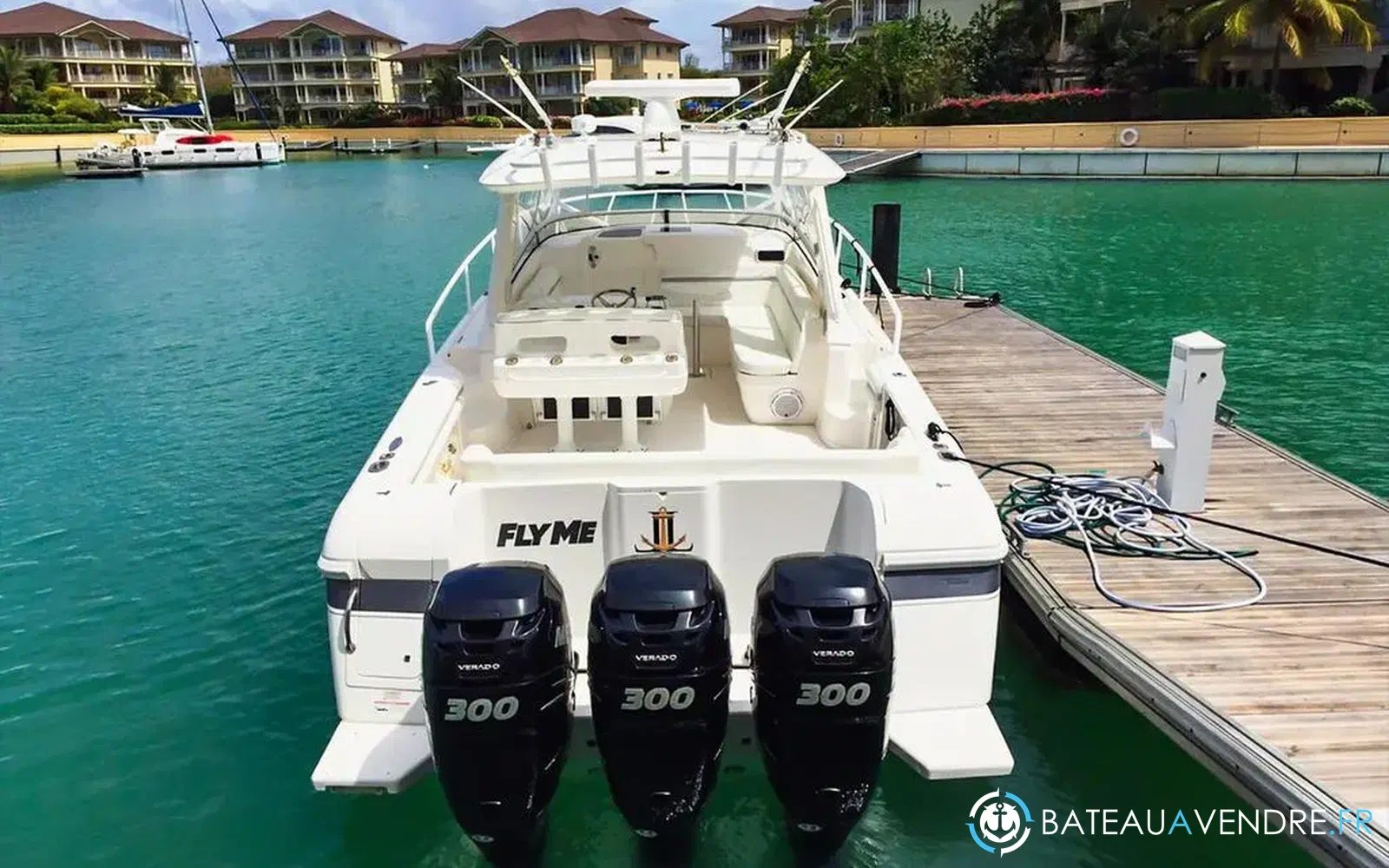 slider 5 Intrepid Miami 390 Sport Yacht
