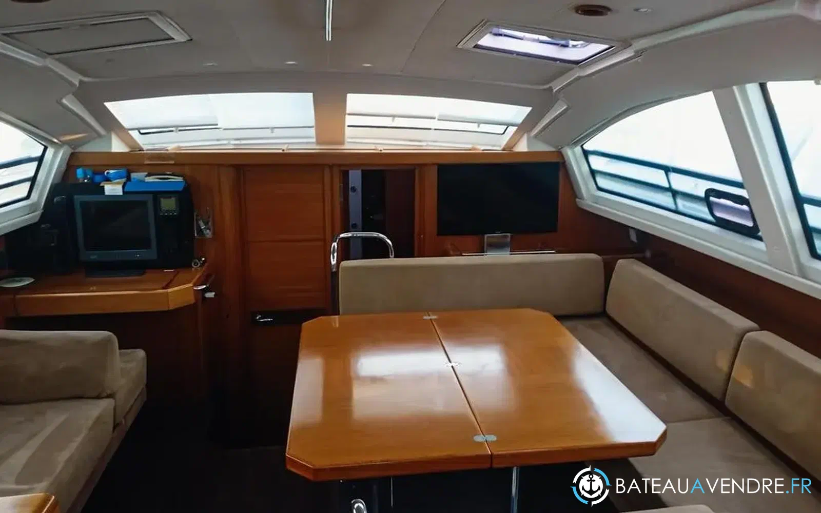 slider 15 Wauquiez Pilot Saloon 55