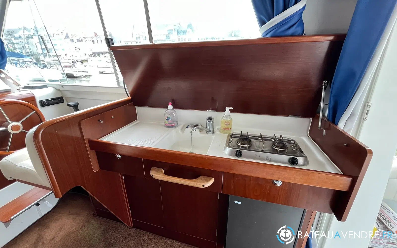 slider 6 Beneteau Antares Serie 9 Fly