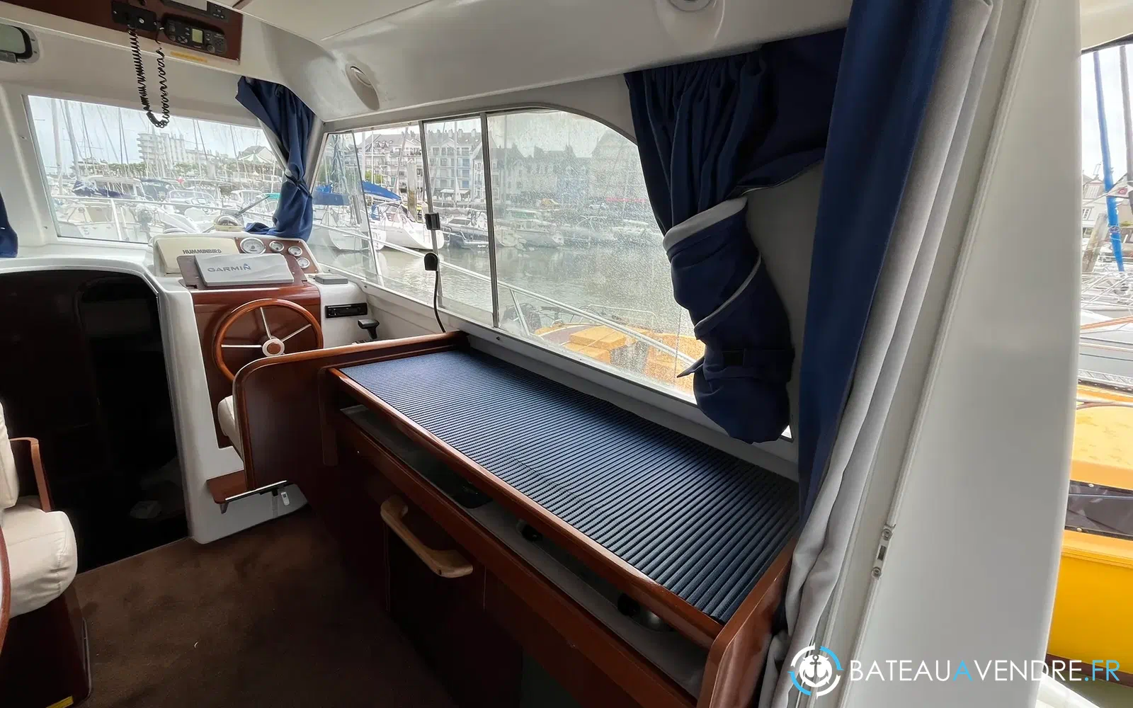 slider 5 Beneteau Antares Serie 9 Fly
