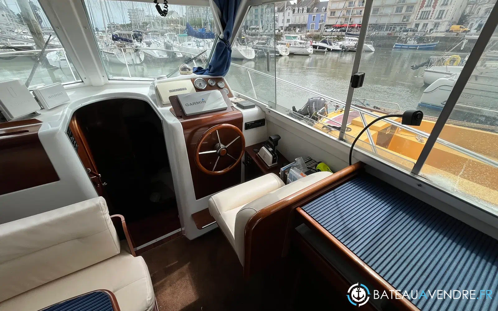 slider 7 Beneteau Antares Serie 9 Fly