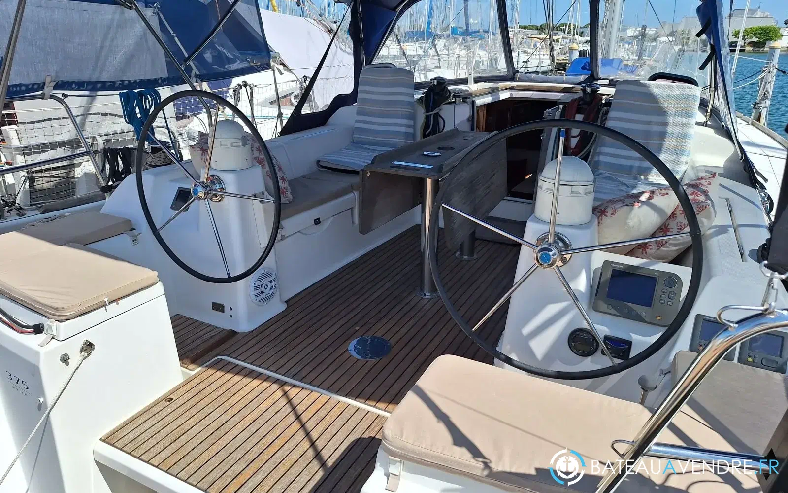 slider 1 Dufour 375 Grand Large