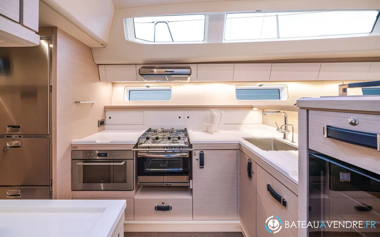 slider 12 Jeanneau 65