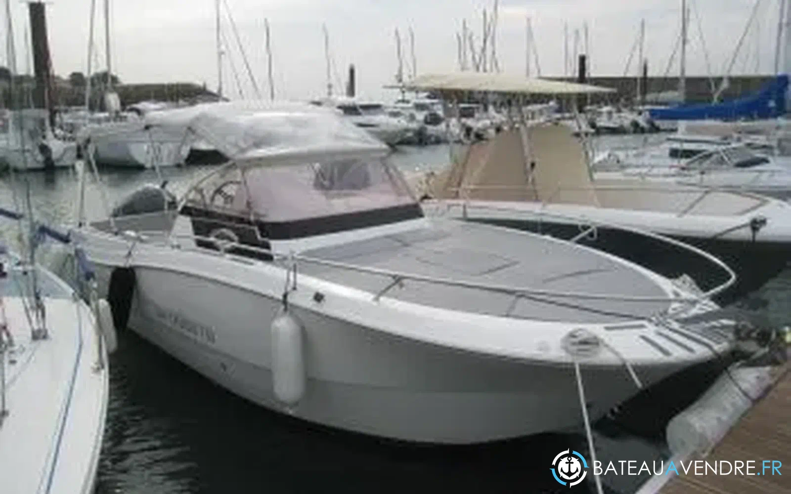 slider 9 Pacific Craft 730 SC