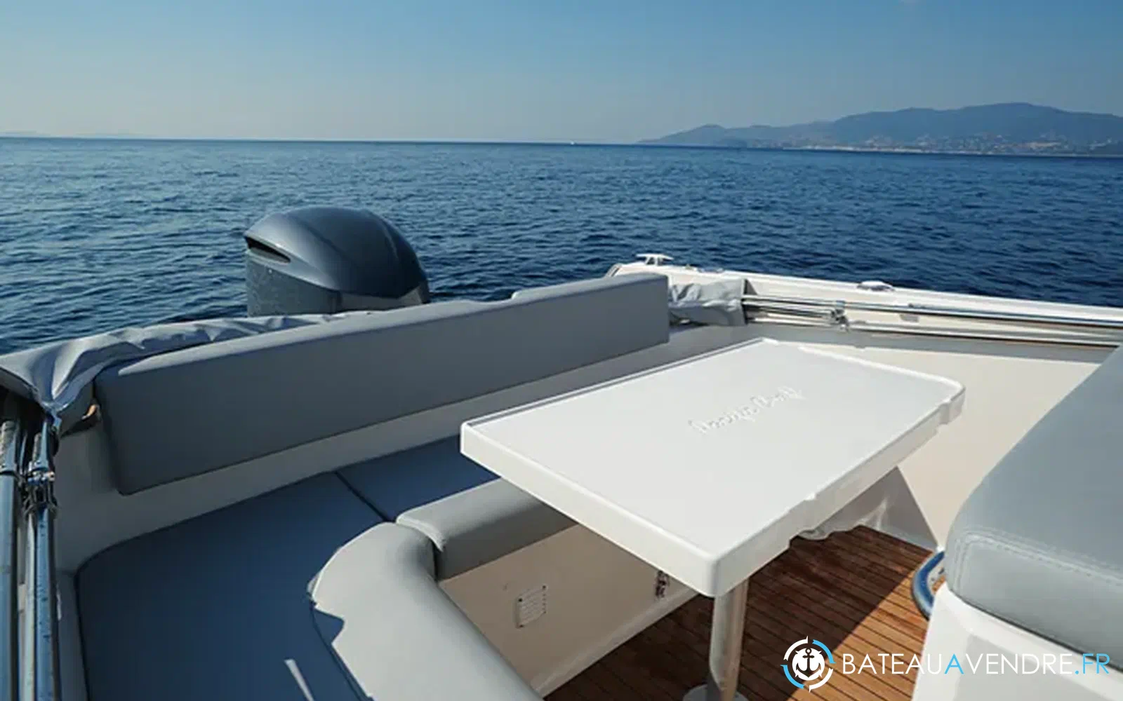 slider 7 Pacific Craft 730 SC