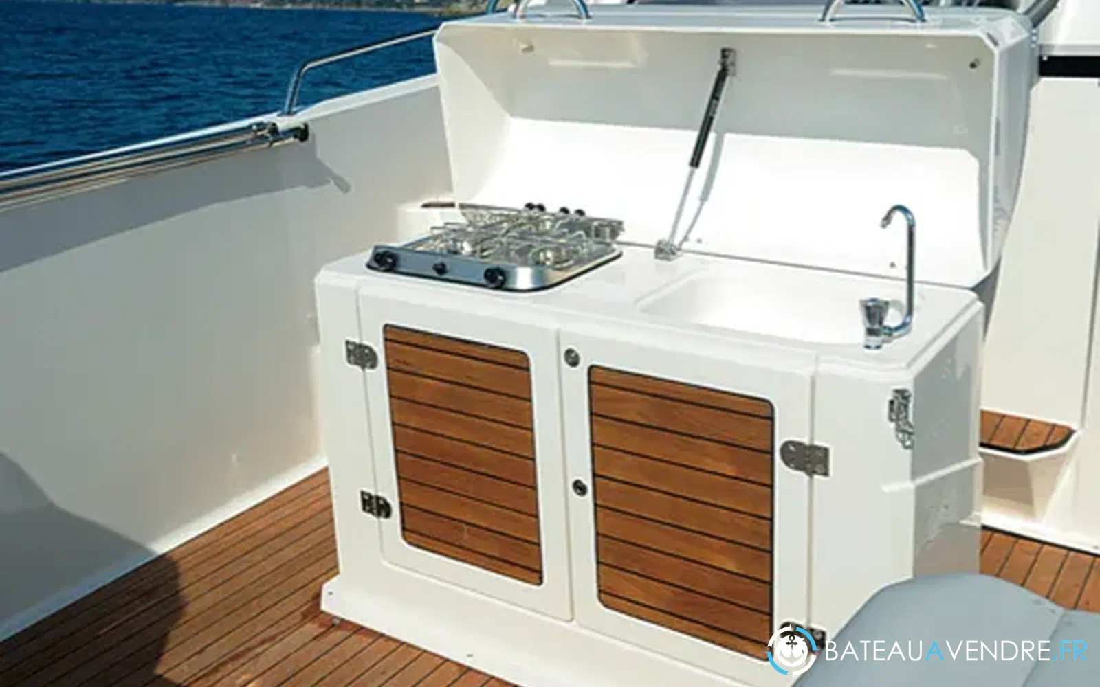 slider 8 Pacific Craft 730 SC