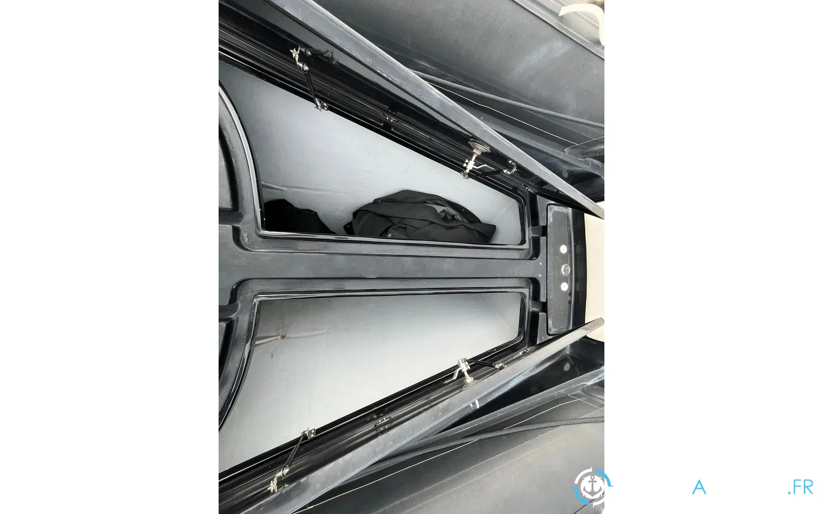 slider 10 Nuova Jolly Prince 35 Cabine