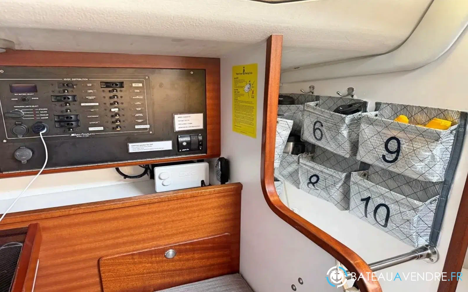 slider 11 J Boats 121 DARKWOOD