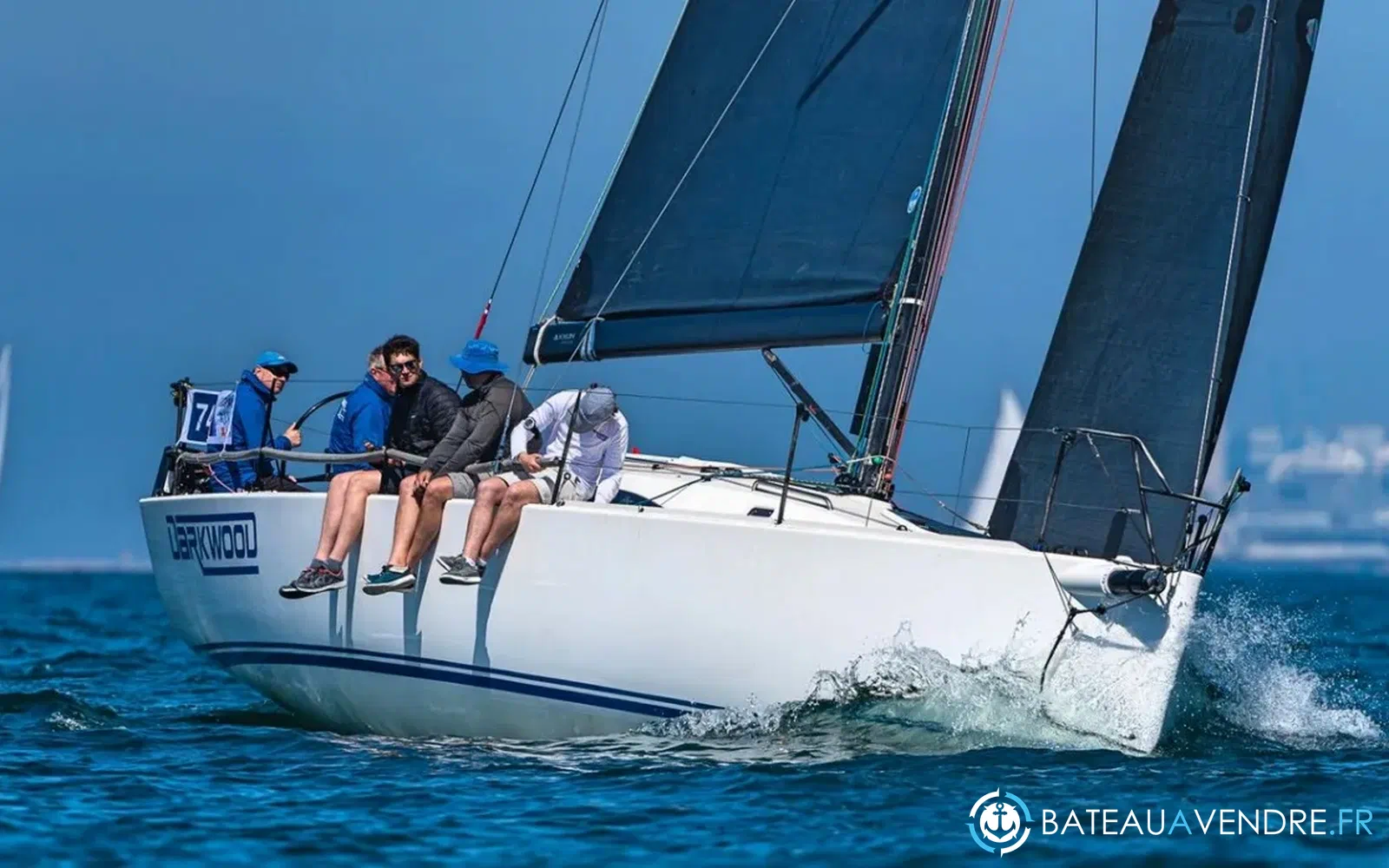 slider 0 J Boats 121 DARKWOOD